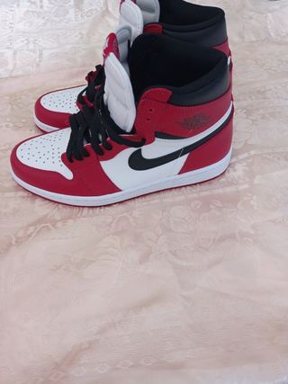 Air Jordan 1 Retro High OG Talla 43