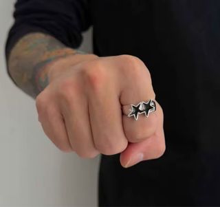Anillo TwoJeys Estrellas Plata y Negro