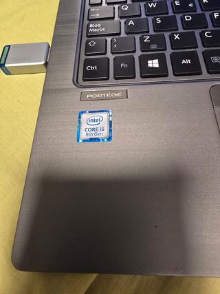 Portátil Toshiba Portege i5 16GB RAM SSD 256GB