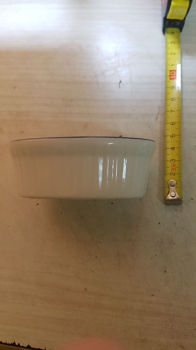 Bandeja de porcelana con flores azules