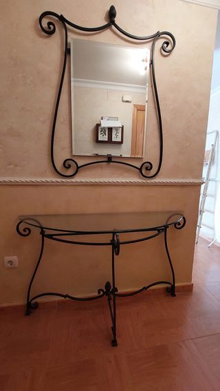 Conjunto recibidor forja y cristal con espejo.