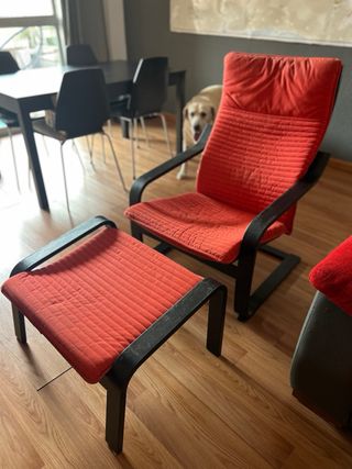 Sillón Mecedora Roja Ikea con Reposapiés