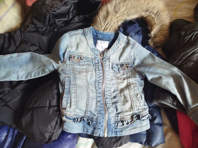 Chaqueta Tommy Hilfiger niña T4/5. Y lote de ropa