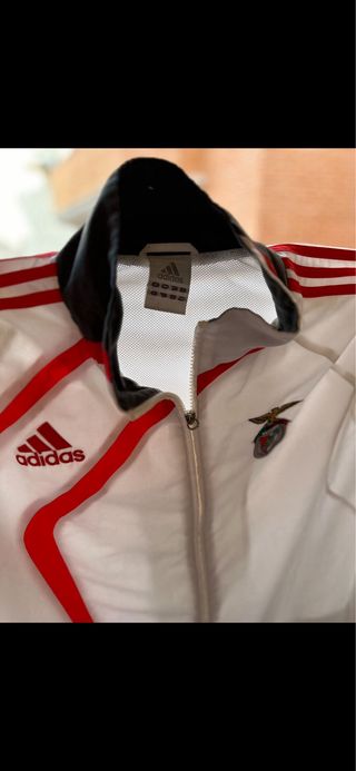 Chaqueta Benfica Adidas Roja y Blanca