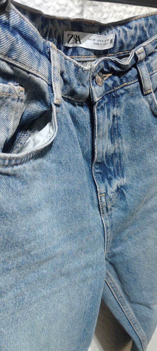 Pantalón crop vaquero Zara azul