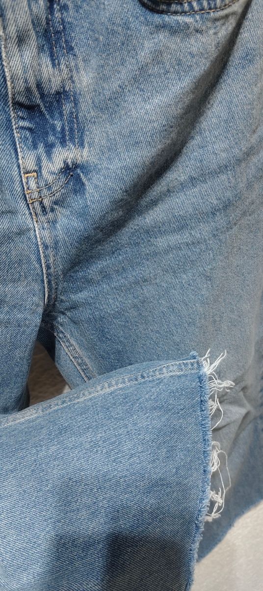 Pantalón crop vaquero Zara azul