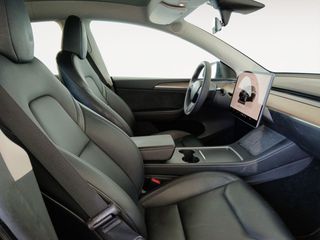 Tesla Model Y RWD