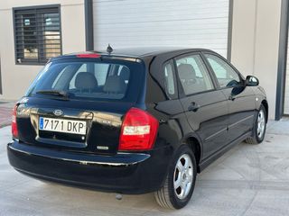 KIA Cerato 2005