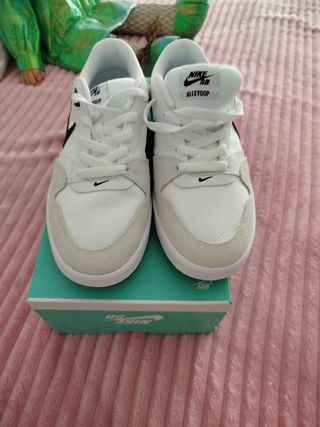 Zapatillas Nike SB Alleyoop Mujer Blancas