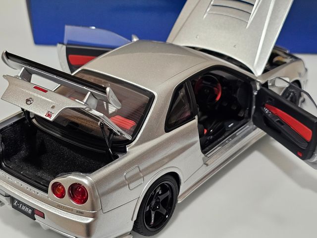 Nissan GT-R Nismo Z-tune Autoart 1:18