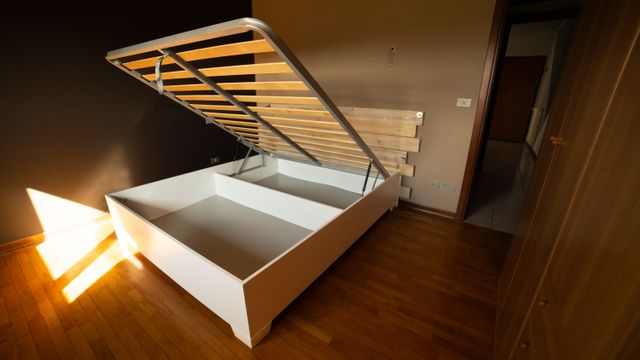 Letto moderno con contenitore