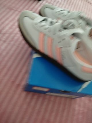 Zapatillas Adidas Mujer Blancas y Rosas