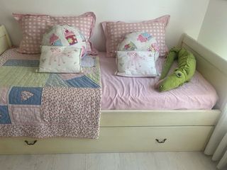 Conjunto Laura Ashley habitación infantil