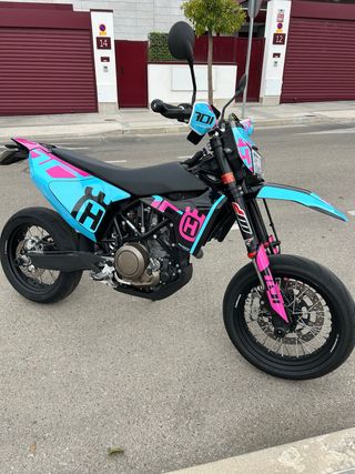 Husqvarna 701 Supermoto 2021