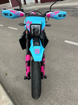 Husqvarna 701 Supermoto 2021