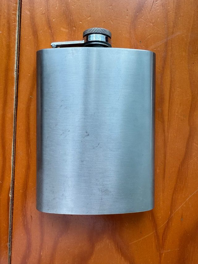 Petaca metálica Stainless Steel 8oz