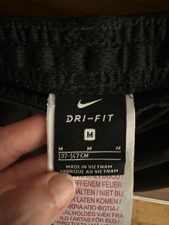 Pantalón Nike niño Talla M negro
