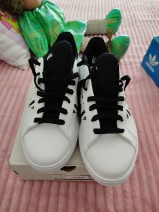 Zapatillas Adidas Mujer Blancas y Negras