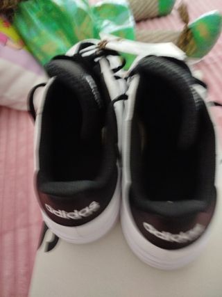 Zapatillas Adidas Mujer Blancas y Negras