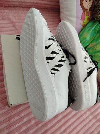 Zapatillas Adidas Mujer Blancas y Negras