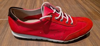 Zapatillas de piel hombre rojas NUEVAS Talla 43