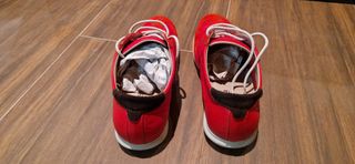 Zapatillas de piel hombre rojas NUEVAS Talla 43