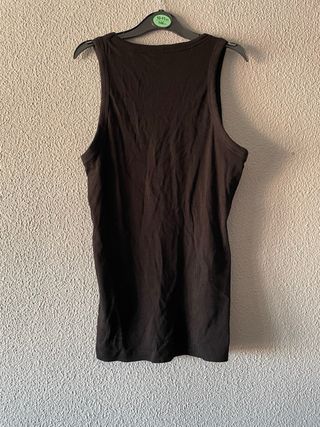 Camiseta tirantes Bershka negra