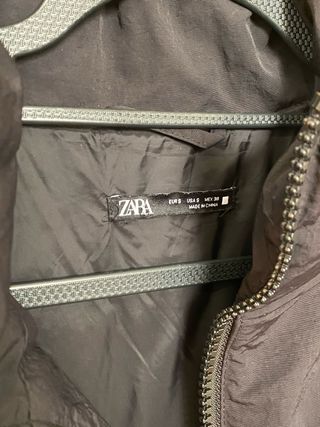 Abrigo acolchado negro Zara