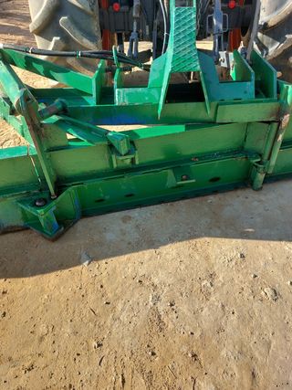 Cuchilla niveladora verde