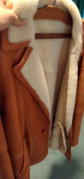 Chaqueta de piel y borrego