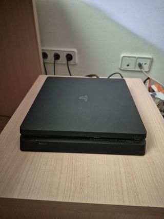 Consola PS4 Slim Negra