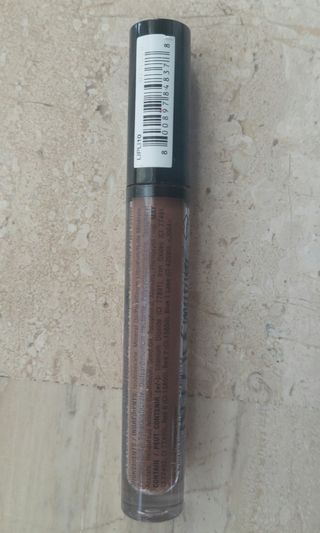 Pintalabios nyx lingerie marron de larga duracion