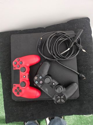 Consola PS4 Slim con 2 mandos