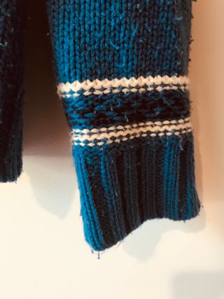 Jersey de invierno azul con estampado