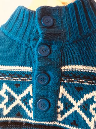 Jersey de invierno azul con estampado