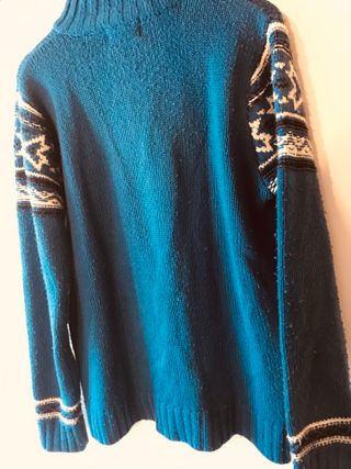 Jersey de invierno azul con estampado