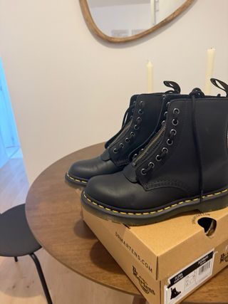 Borcegos Dr Martens Negro con Cierre
sin uso 