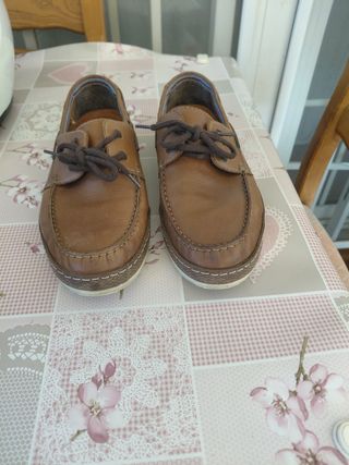 Scarpe barca timberland bata