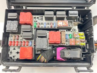 13246936 Caja Fusibles de Opel Corsa D