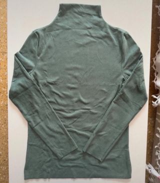 Camiseta verde cuello alto mujer S básica elegante