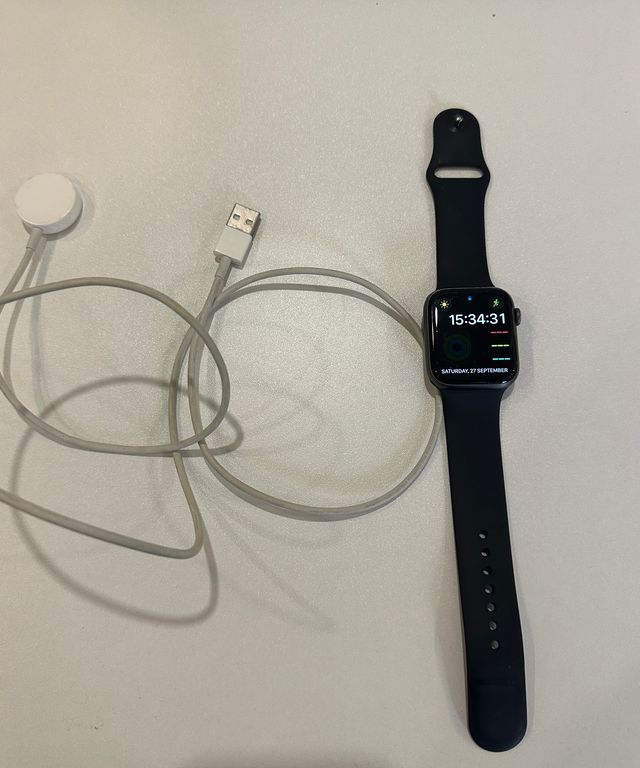 Apple Watch Series 4 GPS 44mm Negro/Plata