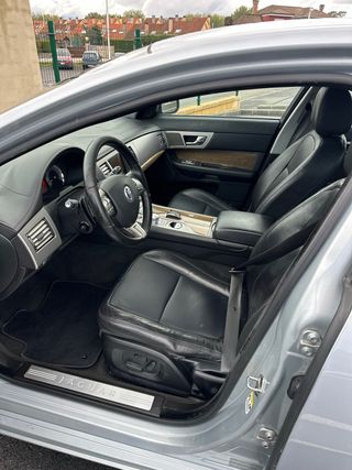 Jaguar XF 2009