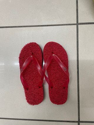 Chanclas Havaianas rojas talla 37