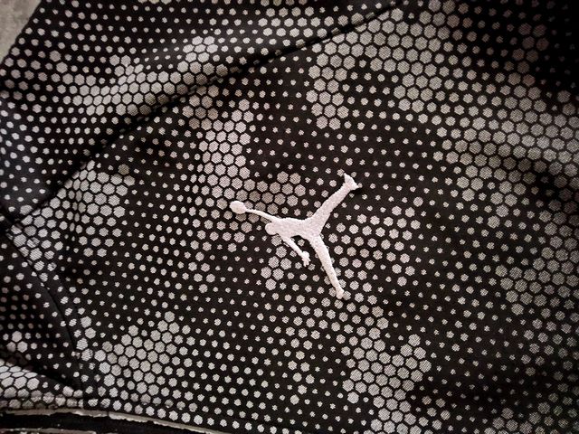 Chaqueta Jordan Talla S Camuflaje como nueva