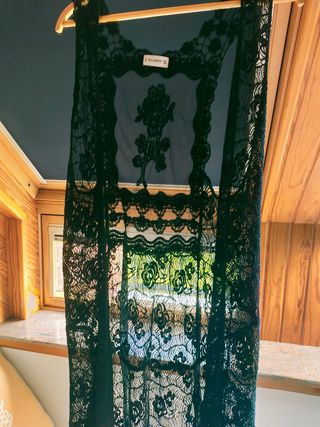 Chaleco de encaje negro Pull & Bear Talla M