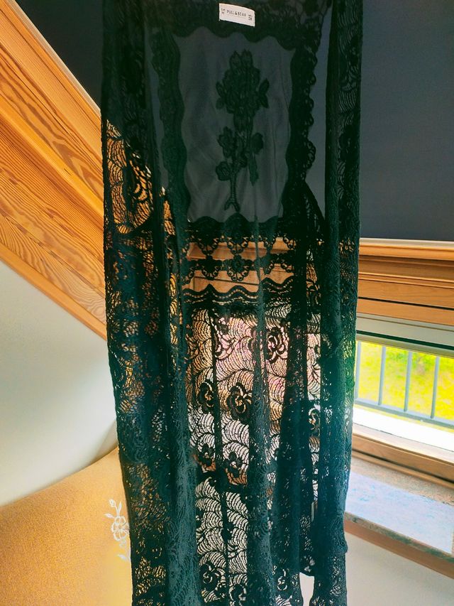 Chaleco de encaje negro Pull & Bear Talla M