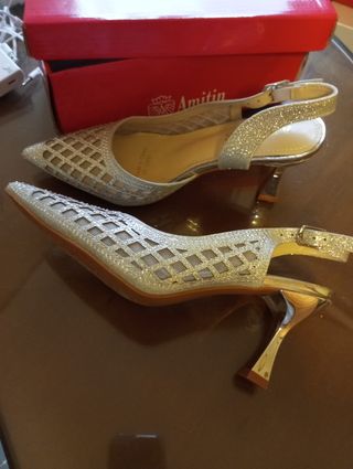 Zapatos de fiesta plateados