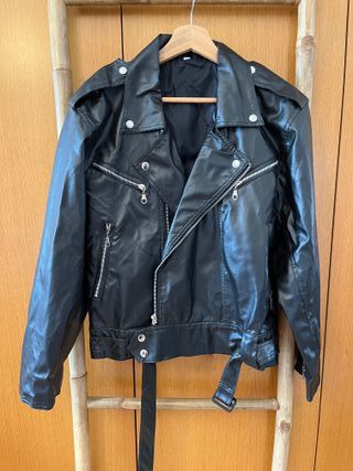 Cazadora Biker Piel Sintética Negra Moda Local