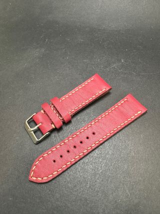 Correa para reloj hecha a mano.