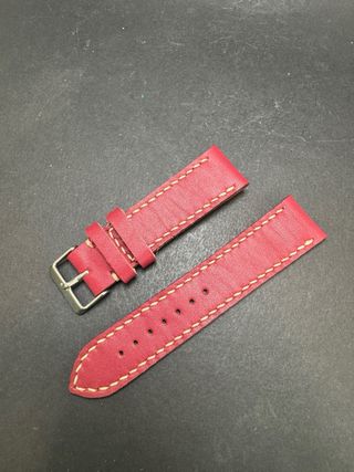 Correa para reloj hecha a mano.